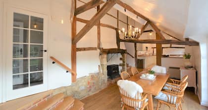 Historic Listed Cottage In Beaulieu/ Wifi/ Wood Burning Stove/ Parking