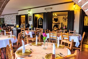 Frokost, middag og brunsj serveres