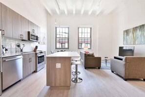 Downtown/South End Boston 1 Bedroom Kitchen