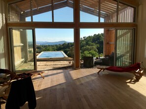 Interior - Architect villa with pool and sea view, in a preserved environment (Grosseto-Prugna)