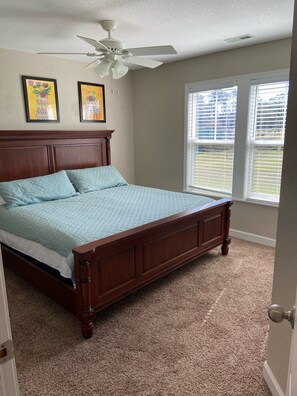 3 bedrooms, iron/ironing board, free WiFi, bed sheets