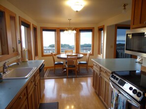 Fridge, microwave, oven, stovetop - Ocean front beach home! Private beach/volleyball court, hot tub, beautiful views (Rockaway Beach)