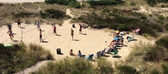 Ocean front beach home! Private beach/volleyball court, hot tub, beautiful views