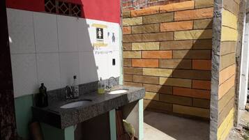 Dusche, Bidet, Toilettenpapier