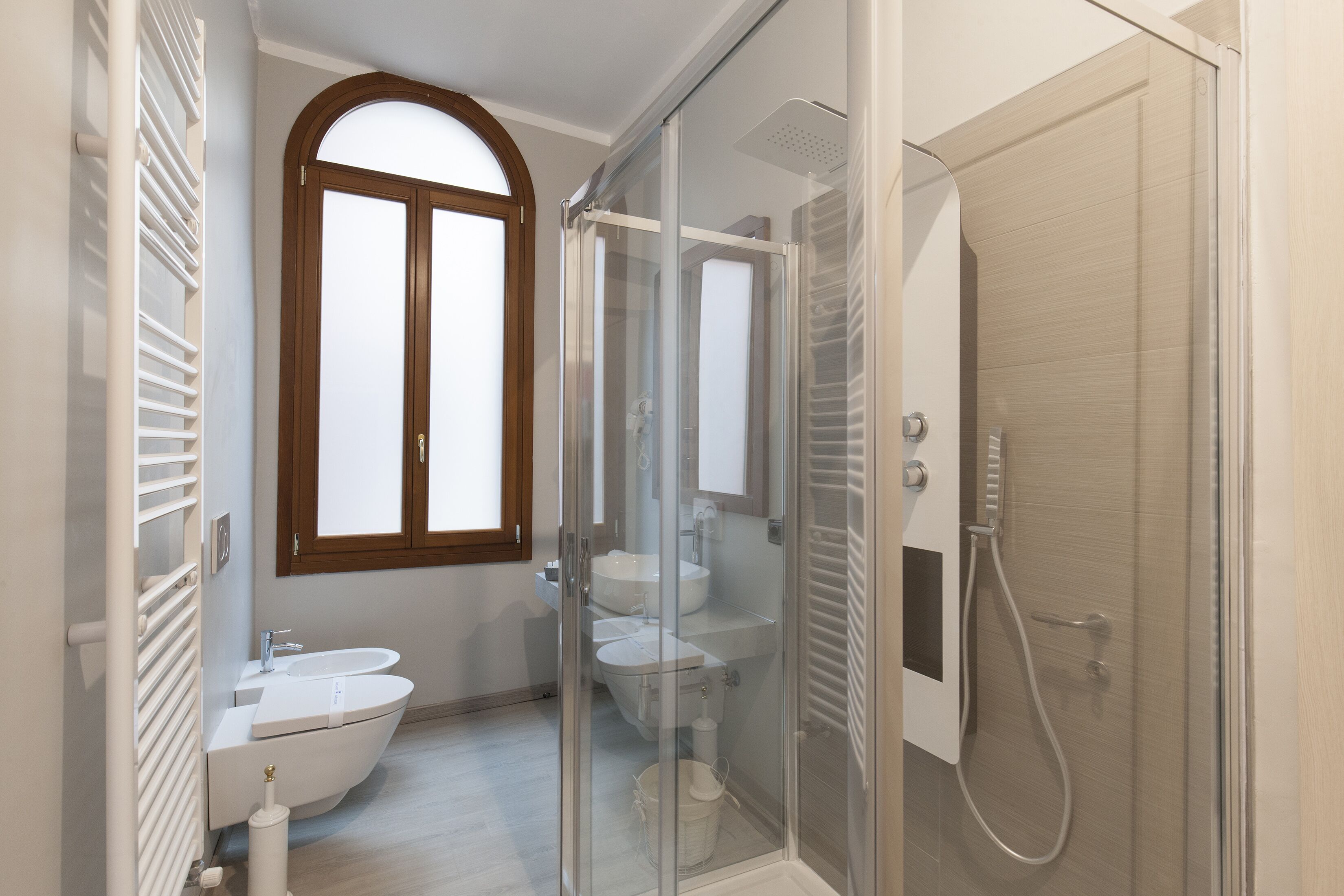 Foto - Simon’ Secret