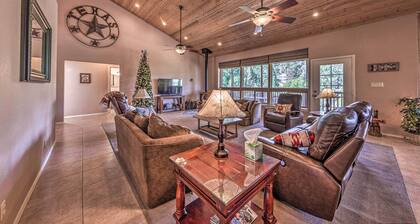 NOUVEAU! Cozy Cabin By Downtown - 19 Mi Ă Ski Apache!