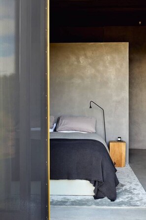 1 bedroom, desk, iron/ironing board, free WiFi - Te Pakeke | Couple`s retreat | Close to lake (Wanaka)