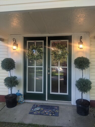 Bell Buckle Guest House; Daffodil Belle