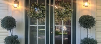 Bell Buckle Guest House; Daffodil Belle