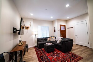 Apartment (2 Bedrooms) | Living room