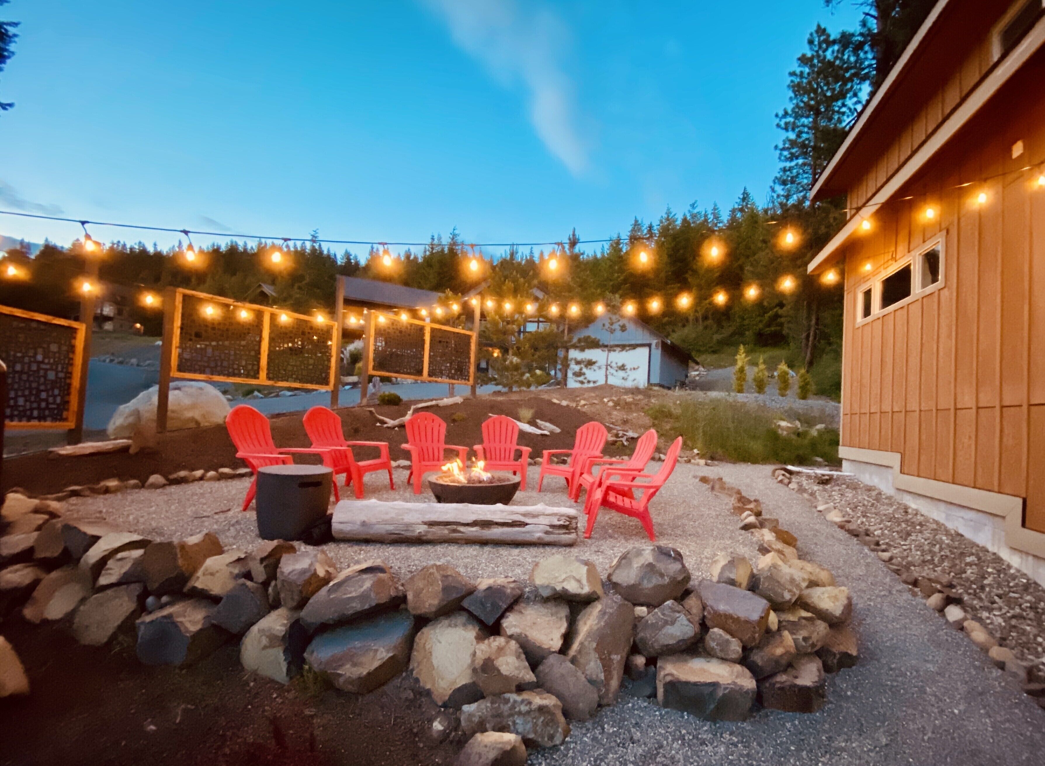 Ridge Views, Spacious Home, Fire Pits, Game Room & XXL Foosball!