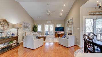 Smart TV, fireplace, DVD player, books