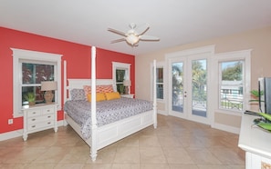 5 bedrooms, iron/ironing board, WiFi, bed sheets