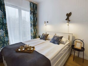 1 bedroom, iron/ironing board, WiFi, bed sheets - Modern apartment in Krakow | Parking | Close to the train station (Kraków)