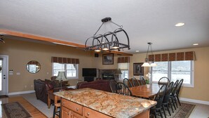 House, Multiple Beds, Fireplace | Private kitchen | Coffee/tea maker, full-sized fridge, microwave, oven - Make S'more Memories (Oakland)