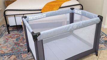 2 bedrooms, iron/ironing board, travel cot, WiFi