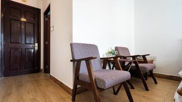 Deluxe Double Room | Minibar, desk, laptop workspace, free WiFi