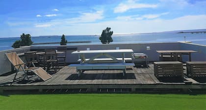 Sea Side House POLEPOLE
