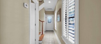 Spacious house just minutes from the beach and downtown