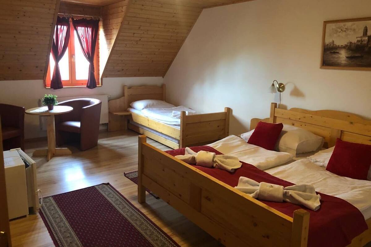 Klassieke driepersoonskamer | Een minibar