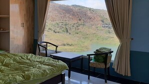 Family Townhome | Iron/ironing board, WiFi (free), bed sheets - Fairyland resort (Xuan Huong - Da Lat)