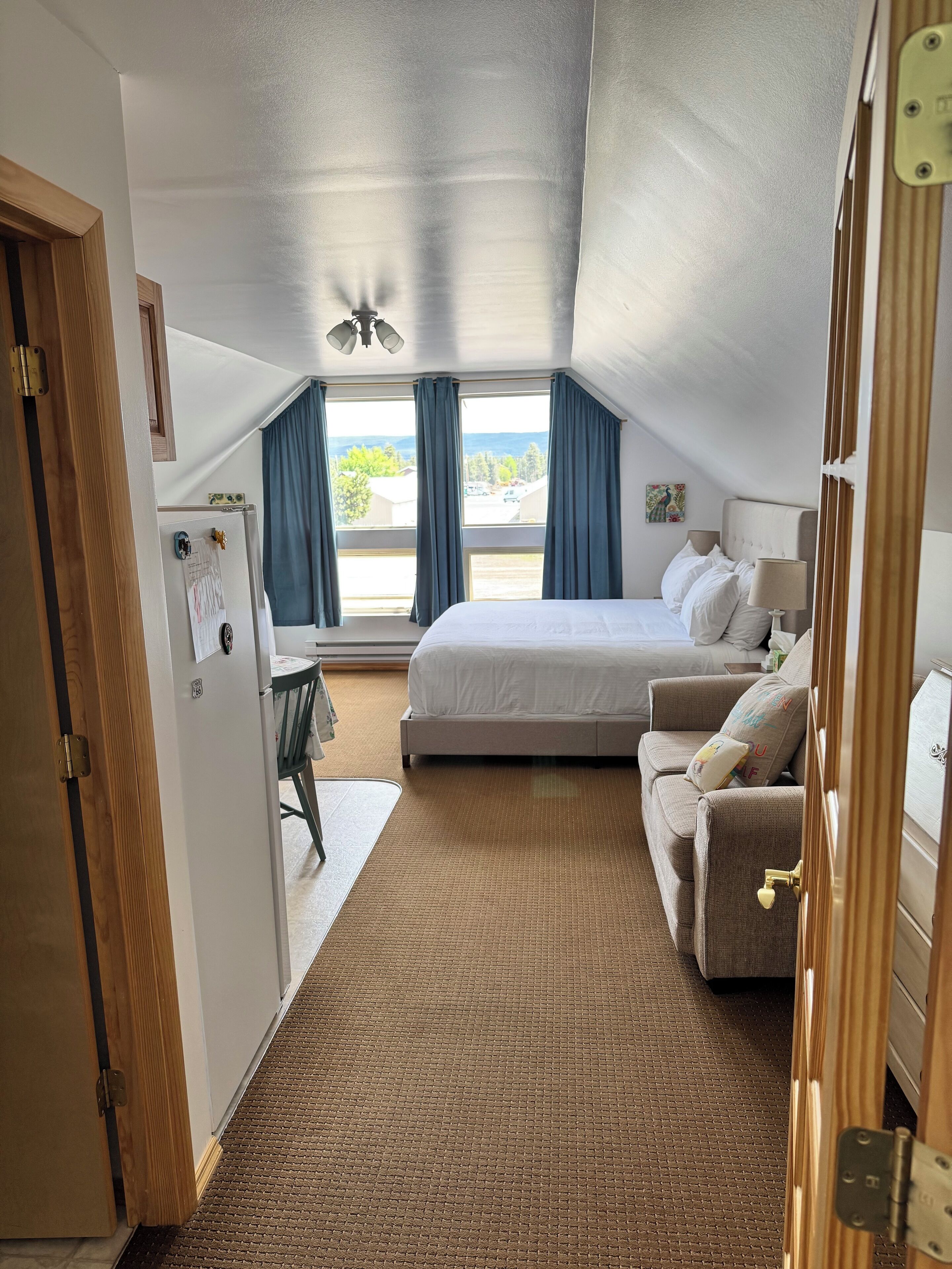 Free WiFi, bed sheets