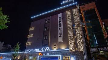 Front of property - evening/night