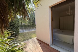 2 bedrooms, bed sheets