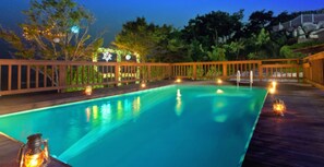 Seasonal outdoor pool - Yegrina Pension (Ansan)