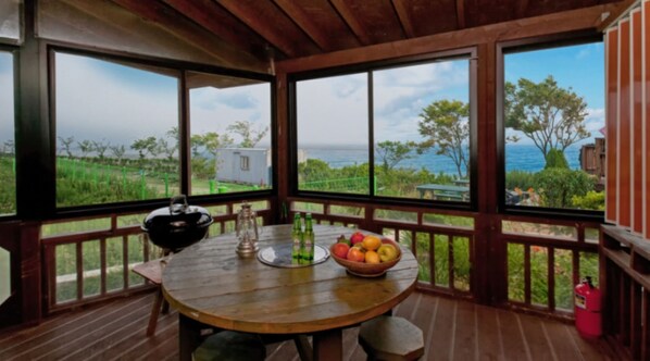 Standard Room | Terrace/patio - Yegrina Pension (Ansan)