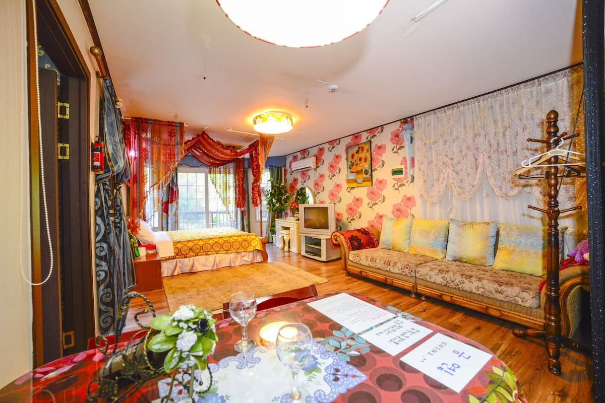 华丽客房 (Saphire) | 1 多间卧室、免费 WiFi