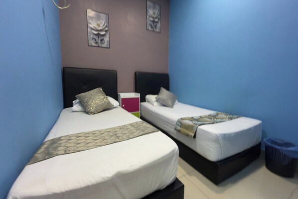 Chambre (Two Single Bed)