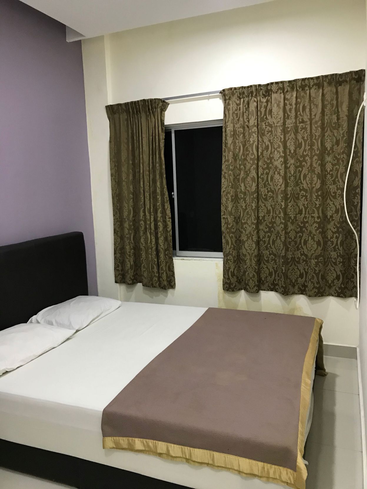 Desk, iron/ironing board, free WiFi