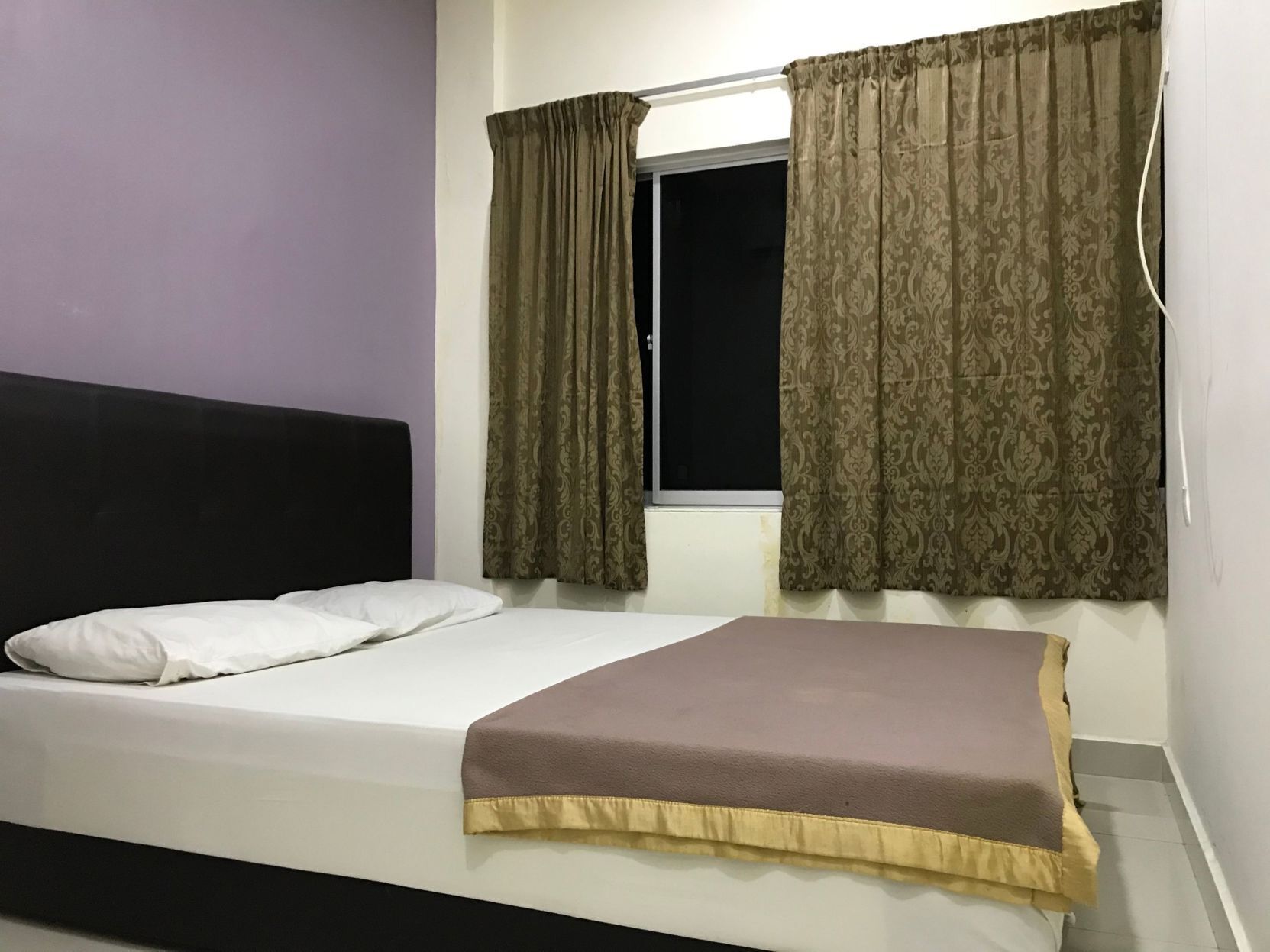 Desk, iron/ironing board, free WiFi