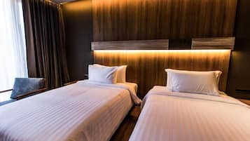 In-room safe, desk, laptop workspace, blackout curtains