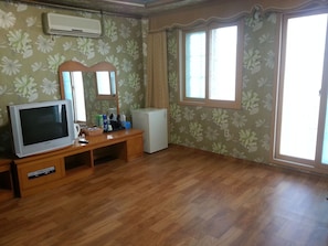 Ondol Room | Individually decorated, individually furnished, desk, laptop workspace