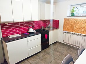 Fridge, microwave