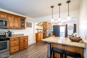 Fridge, oven, stovetop, dishwasher - Bear Hug Inn - 74 Lower Lane
Bear Hug Inn - Pet Friendly, Wood Fireplace (Davis)