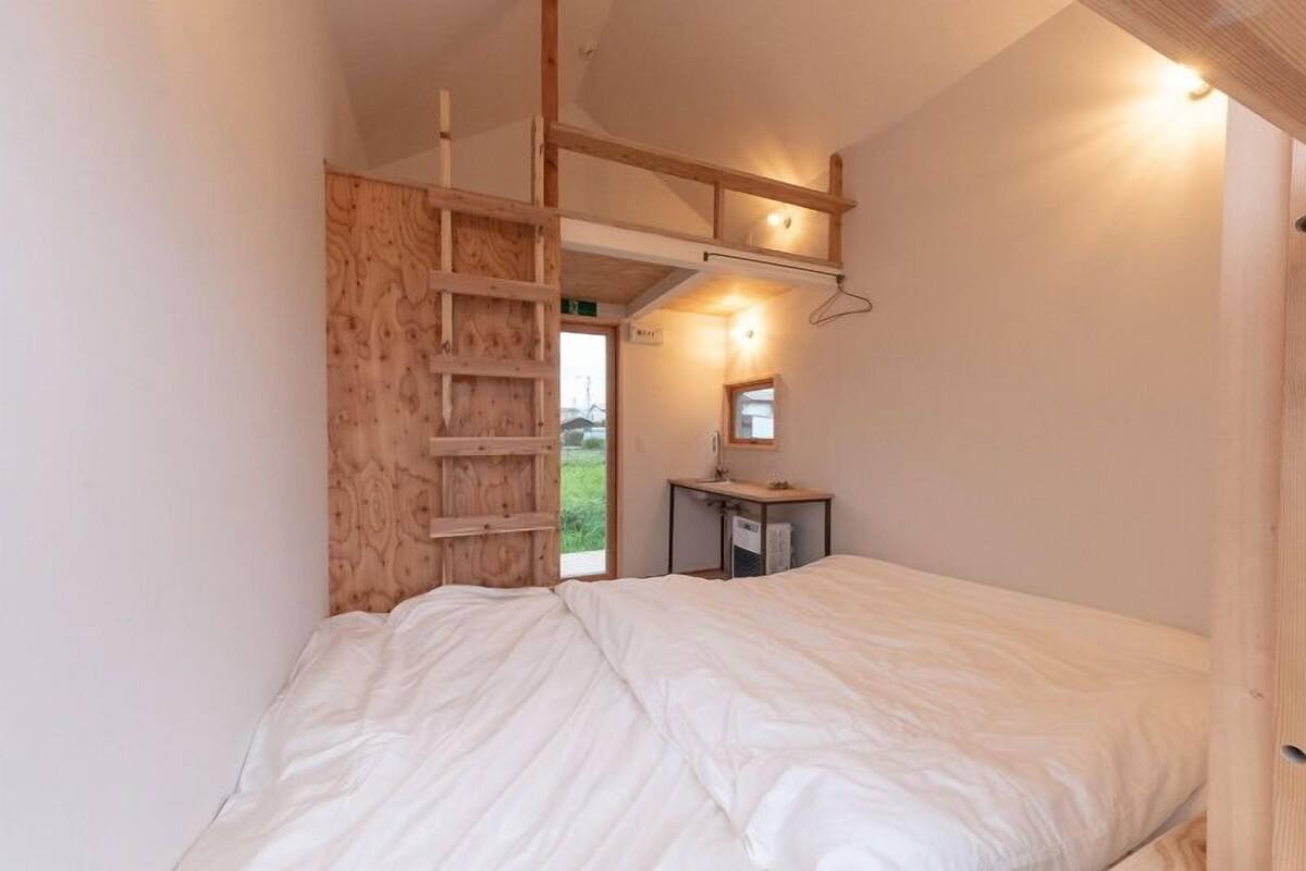 Individually decorated, individually furnished, free WiFi, bed sheets