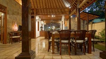 Villa, 2 Schlafzimmer | Wohnbereich