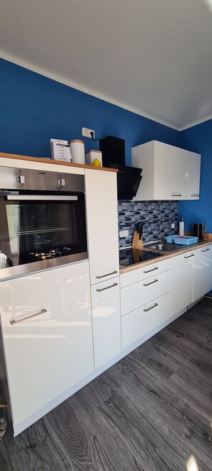 Kühlschrank, Ofen, Geschirrspüler