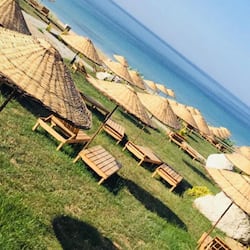 Di pantai, pengangkutan ulang-alik pantai