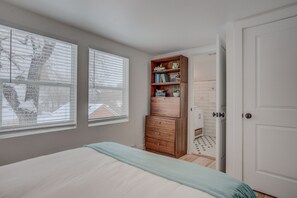 Căn hộ (1 Bedroom) | 1 phòng ngủ, bàn ủi/dụng cụ ủi quần áo 
