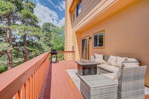 House (4 Bedrooms) | Balcony - 4BR AF Academyw/hot Tub & Firepit (Colorado Springs)