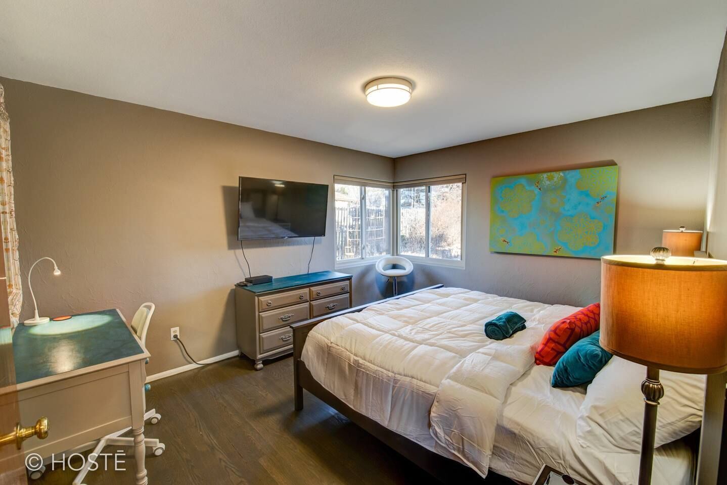 3 bedrooms, premium bedding, down duvets, laptop workspace