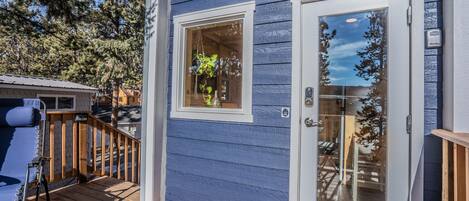 Chalet (1 Bedroom) | Balcony