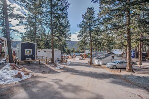 Chalet (1 Bedroom) | Street view