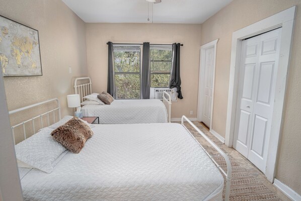 Apartment (2 Bedrooms)