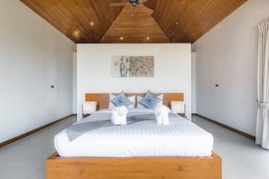 Villa - 2 sovrum - icke-rökare - kök | 2 sovrum, individuell inredning, unika möbler och skrivbord