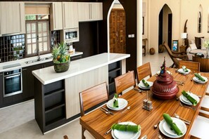 Private kitchen - 5 Bedroom Beachfront Villa Sea Breeze SDV229A-By Samui Dream Villas (Koh Samui)